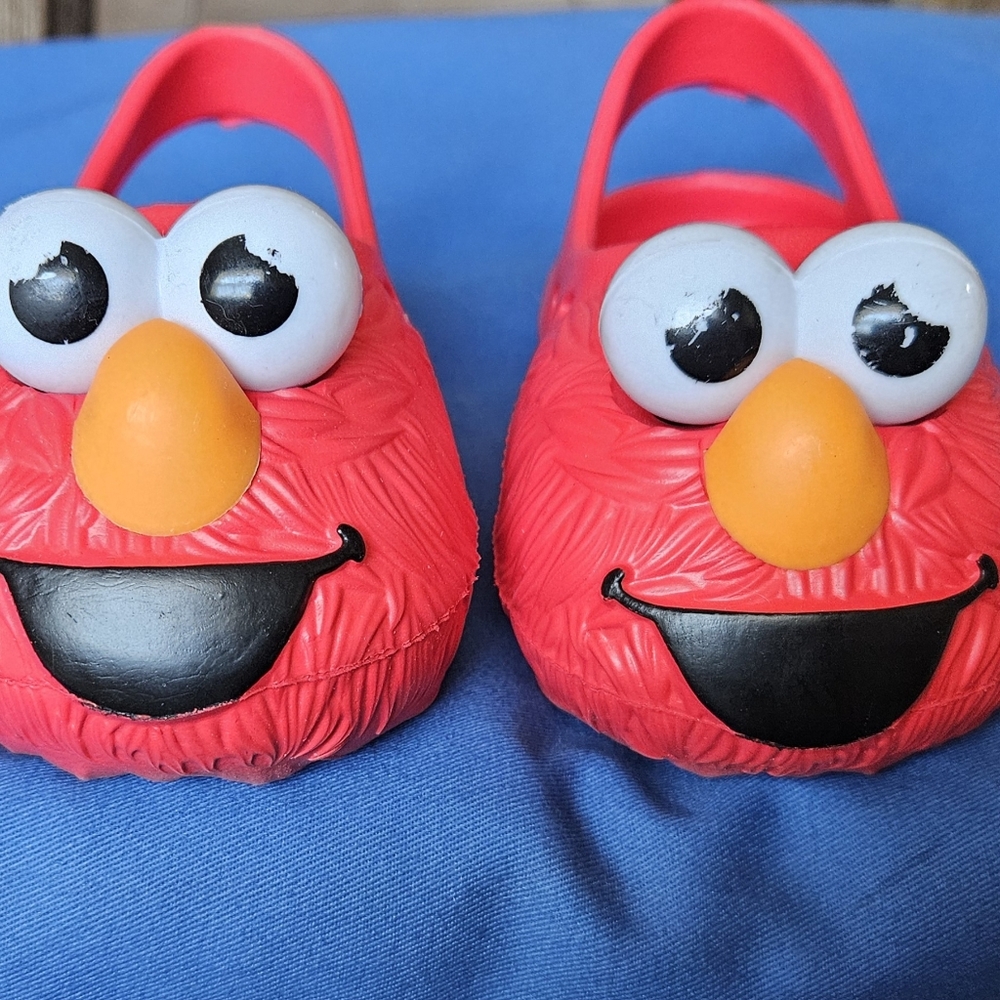Sesame Street Elmo Clogs Slip-on Shoes for Toddlers, Sz. 5